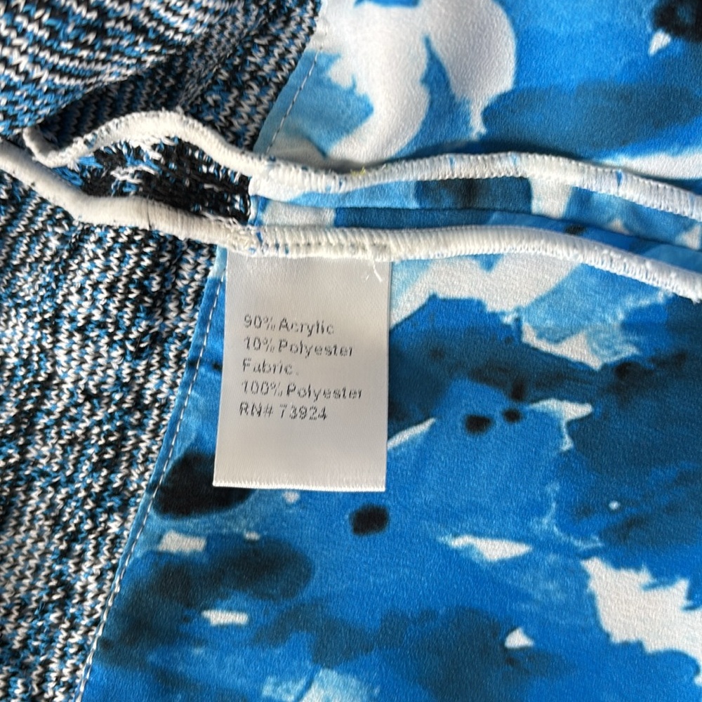 Ming Wang - blue, white and black, textured & designed jacket. - Picture 9 of 13